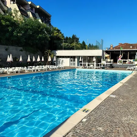 La Selva And Woods 希法